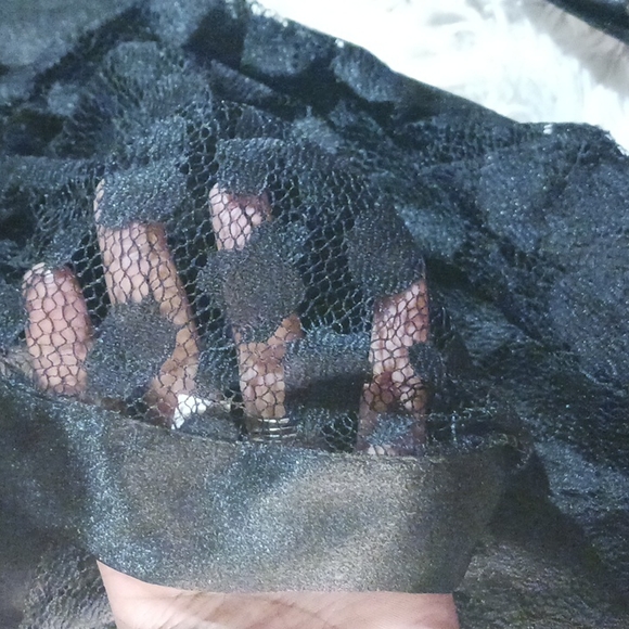 Black Robe - Picture 3 of 6